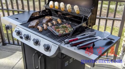 Char-Broil Performance 475 4-Burner